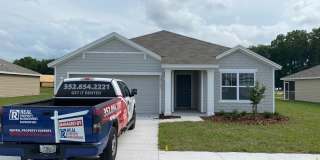 Desirable Oak Ridge Subdivision 3/2/2 Gallery 1