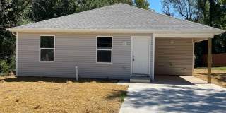 3 bed 2 bath 1 Carport $995/month Gallery 1