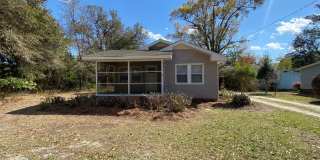 3 Bed 2 Bath Cottage in Midtown! Gallery 1