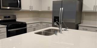 10419 Luna Mezzo Street Gallery 3