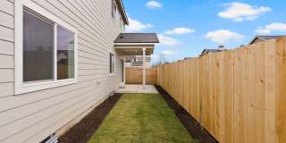 4 bedroom home in desirable neighborhood Gallery 39