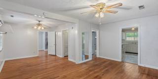 1315 East Red Bud Road Gallery 8