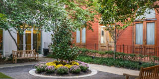 207 W WASHINGTON Square Gallery 26