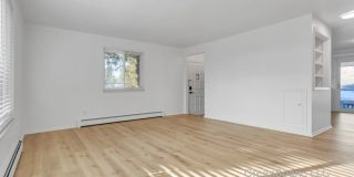 7487 West Vassar Avenue Gallery 16