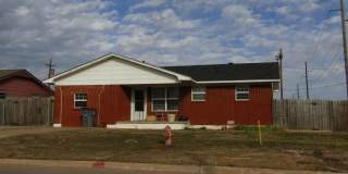 MOVE IN SPECIAL: $200 off of the first full month's rent! Very nice Home located in the Carrasland Area! Gallery 3