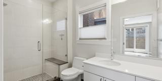 Luxury 2BR/2BA Columbia Heights Condo w/ Patio & Parking! Gallery 17