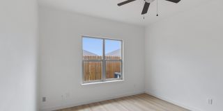 5708 Kemper Street Gallery 14