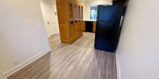 Spacious 2 Bed / 2 Bath Condo in Prime UTC/La Jolla Location! Gallery 9