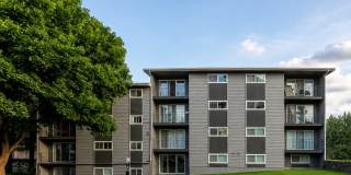 Comfortable 2 Bed / 1 Bath Just Steps from EWU Gallery 1