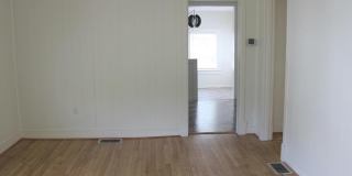 Lovely Cottage with Detached 2-Car Garage Gallery 4