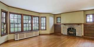 2306 Kendall Avenue Gallery 8