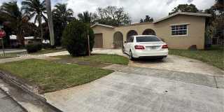 4998 SW 8th Ct Gallery 3