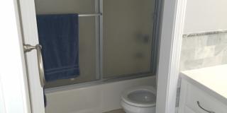 Gorgeous 2 bed 2 bath nestled in heart of Mission Viejo Gallery 1