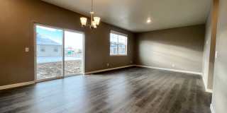 Gorgeous 4 Bed, 2.5 Bath Newer Build in Berthoud! Gallery 9
