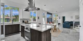 1220 NE 15th Avenue Gallery 7