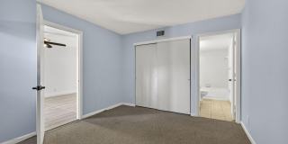 612 Executive Center Drive Gallery 12