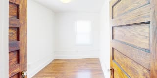 Raleigh Arms Gallery 17