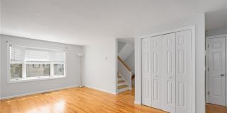 25 Miles Avenue Gallery 12