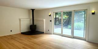 Winslow mid-century rambler....refreshed and ready to call home Gallery 7