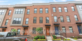 14 Mural Walk NE Gallery 1