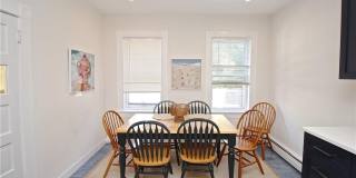 700 Thames Street Gallery 18
