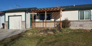Bright 2 Bed, 2 Bath Home with Garage & Fenced Yard in Fort Collins Gallery 1