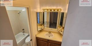 2 story Condo with 2 bedrooms a loft and 2 1/2 baths Gallery 49