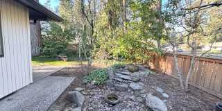 Lovely 2BD, 2BA Home In Lake Oswego with Lake Access!! Gallery 13