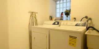 1927 N WOLCOTT Avenue Gallery 13