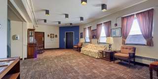 213 W CHESTNUT Street Gallery 15