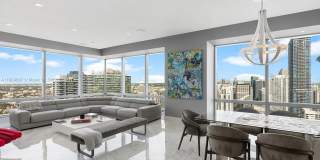 1425 Brickell Ave Gallery 8