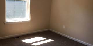 4 Bedroom 2 Bathroom House - Close to MSU Campus Gallery 24