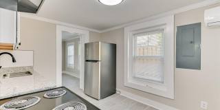 325 Meridian Avenue Gallery 12