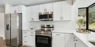 210 SE Crosspoint Drive Gallery 1