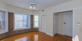 857 W Cornelia Gallery 2
