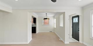 427 N Waverly Street Gallery 8