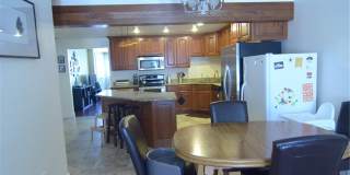 MUST SEE! Beautiful 4 Bedroom/3 Bathroom Home--Near BYU and Peaks Ice Arena Gallery 13
