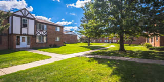 Lexington Village Gallery 9