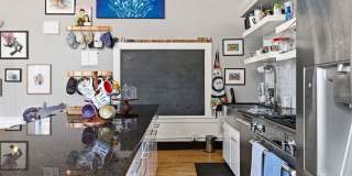 *Beautifully Updated & Unique 1BD/2BA Condo Unit Available in South Side* Gallery 21