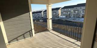 Bright and Modern 3 Bed Condo in Prime Location with Pool & Clubhouse!! Bright and Modern 3 Bed Condo in Prime Location with Pool & Clubhouse!! Gallery 8