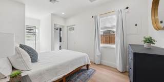 125 NW 3rd Avenue Gallery 27