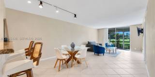 9811 N Hollybrook Lake Dr Gallery 7