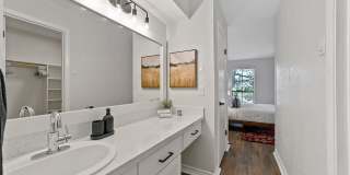 Lakeside Apartments Gallery 22
