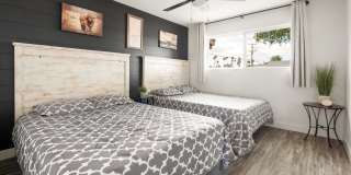 423 N 73rd Place Gallery 36