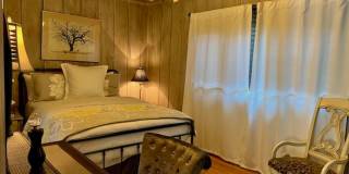 Fully Furnished Tranquil Downtown Home - Available Now! Fully Furnished Tranquil Downtown Home - Available Now! Gallery 11