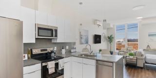 Newburyport Crossing Gallery 1