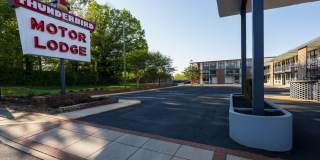 402 North Main Street Gallery 1