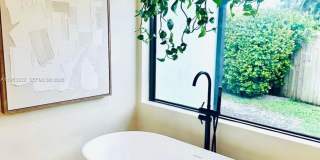 2475 NW 25th St Gallery 14