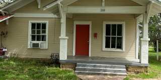 309 E Nelson Street Gallery 1