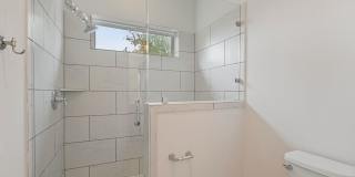 Beautiful 2 bedroom, 1.5 bathroom home in East Austin!!! Gallery 14